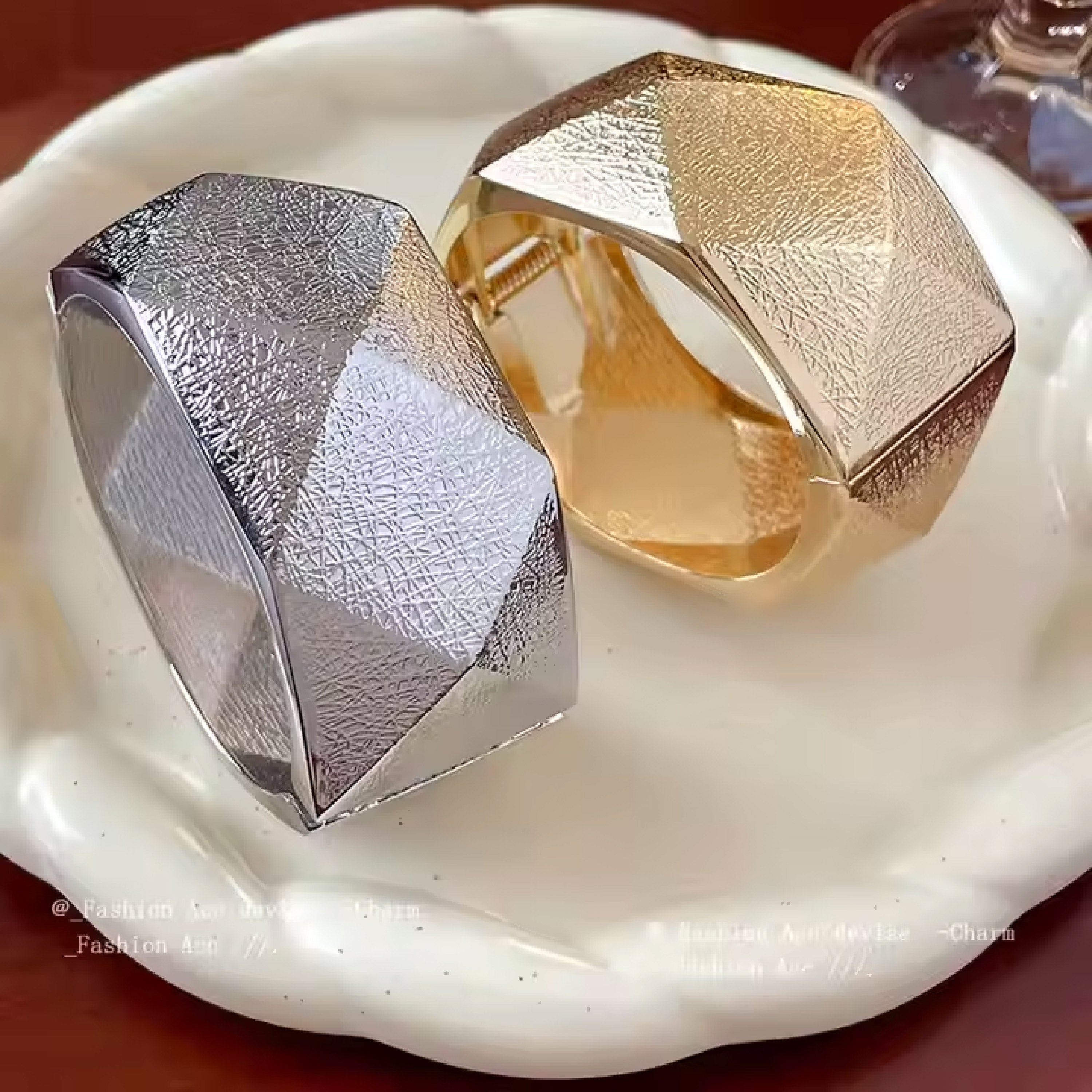 Crystalline Edge Bangle (silver)