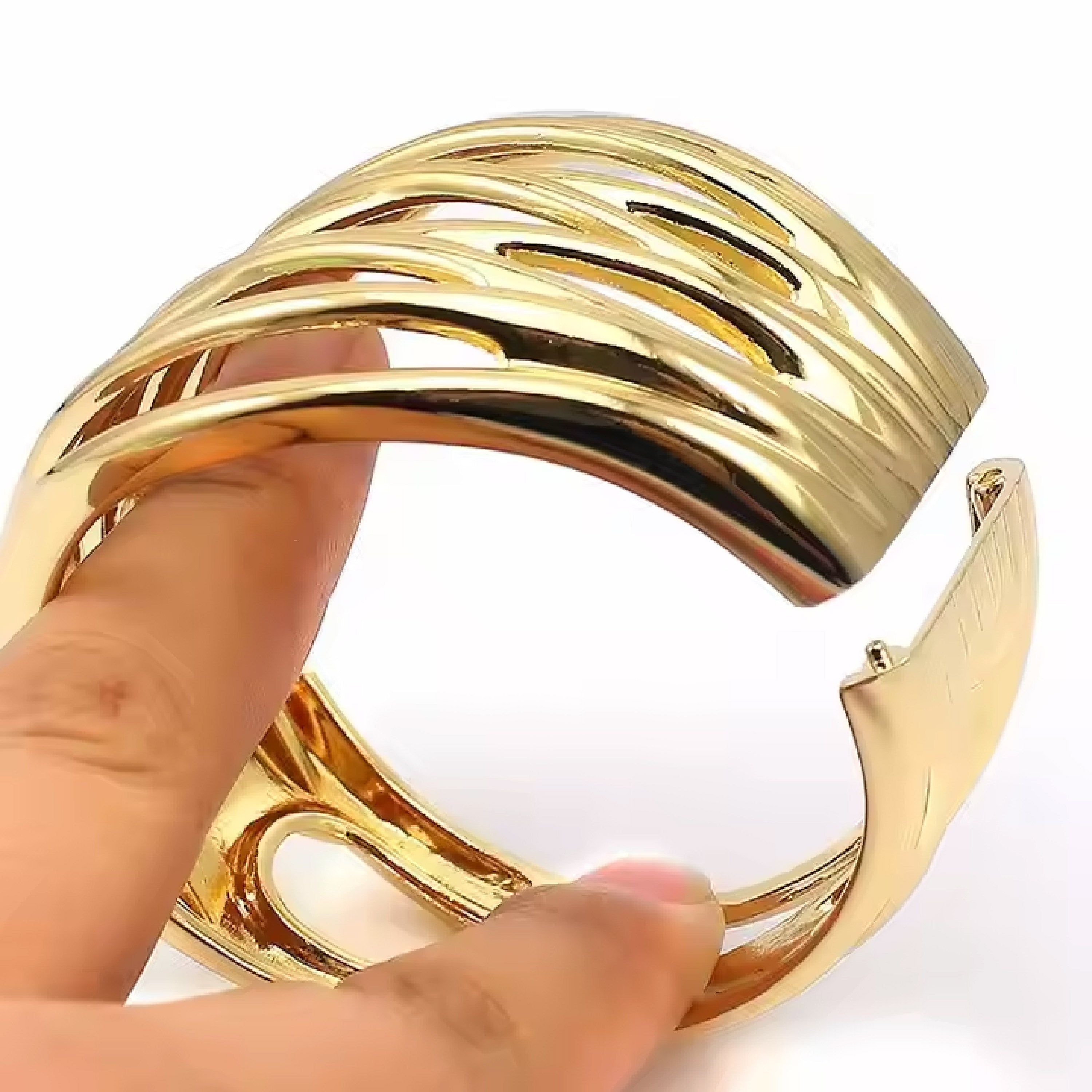 Golden Drift Wave Cuff