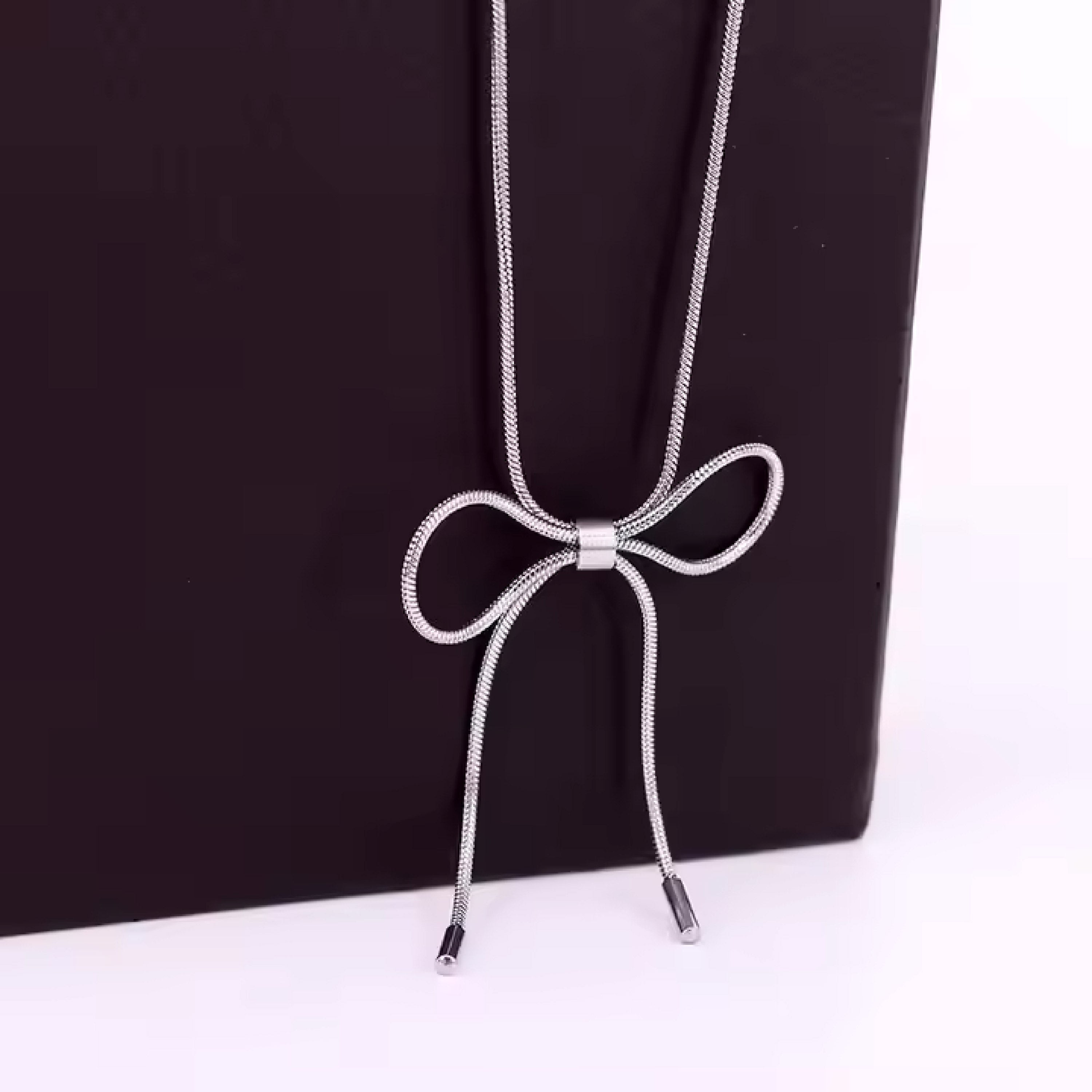 Knaughty Knot