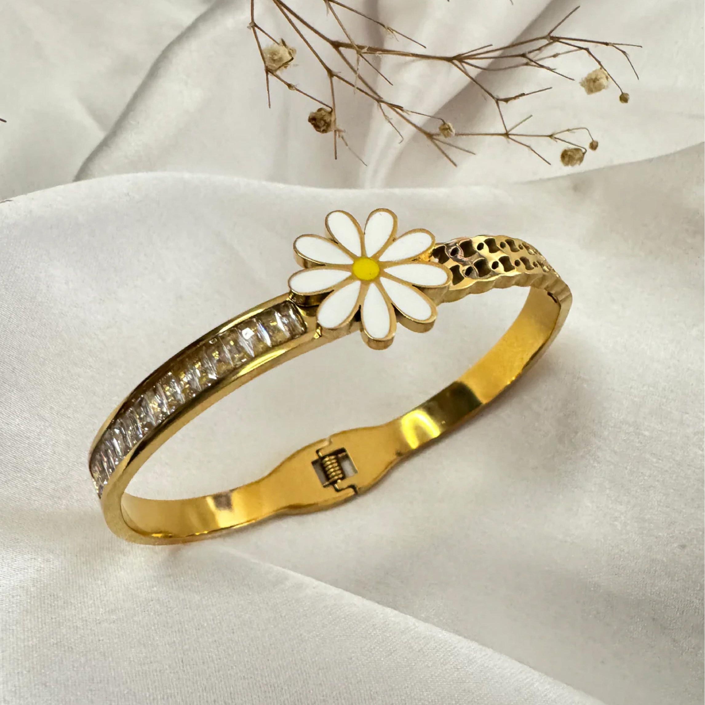 Golden Daisy Charm Bracelet