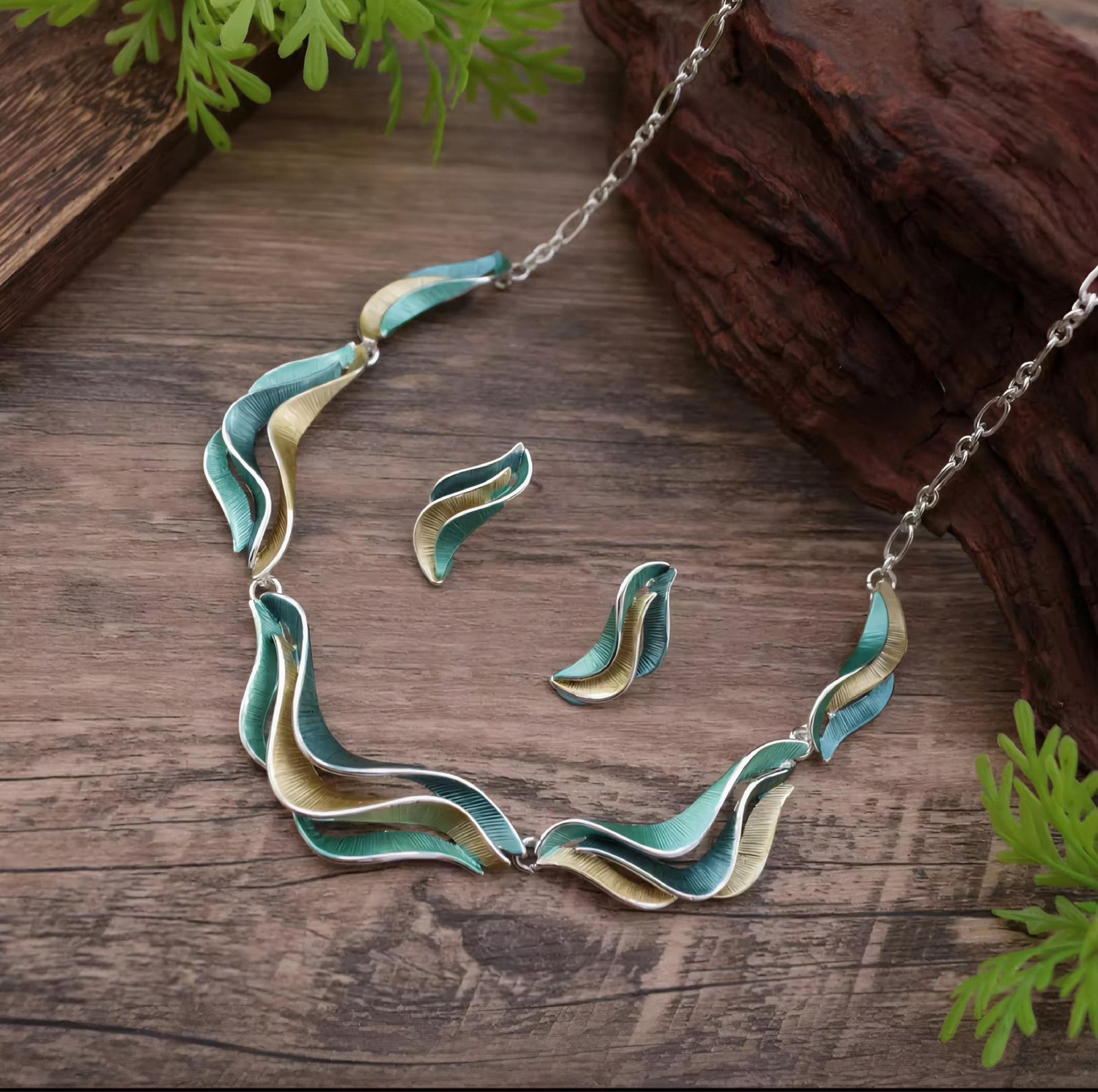 Waves of Nature Necklace Set
