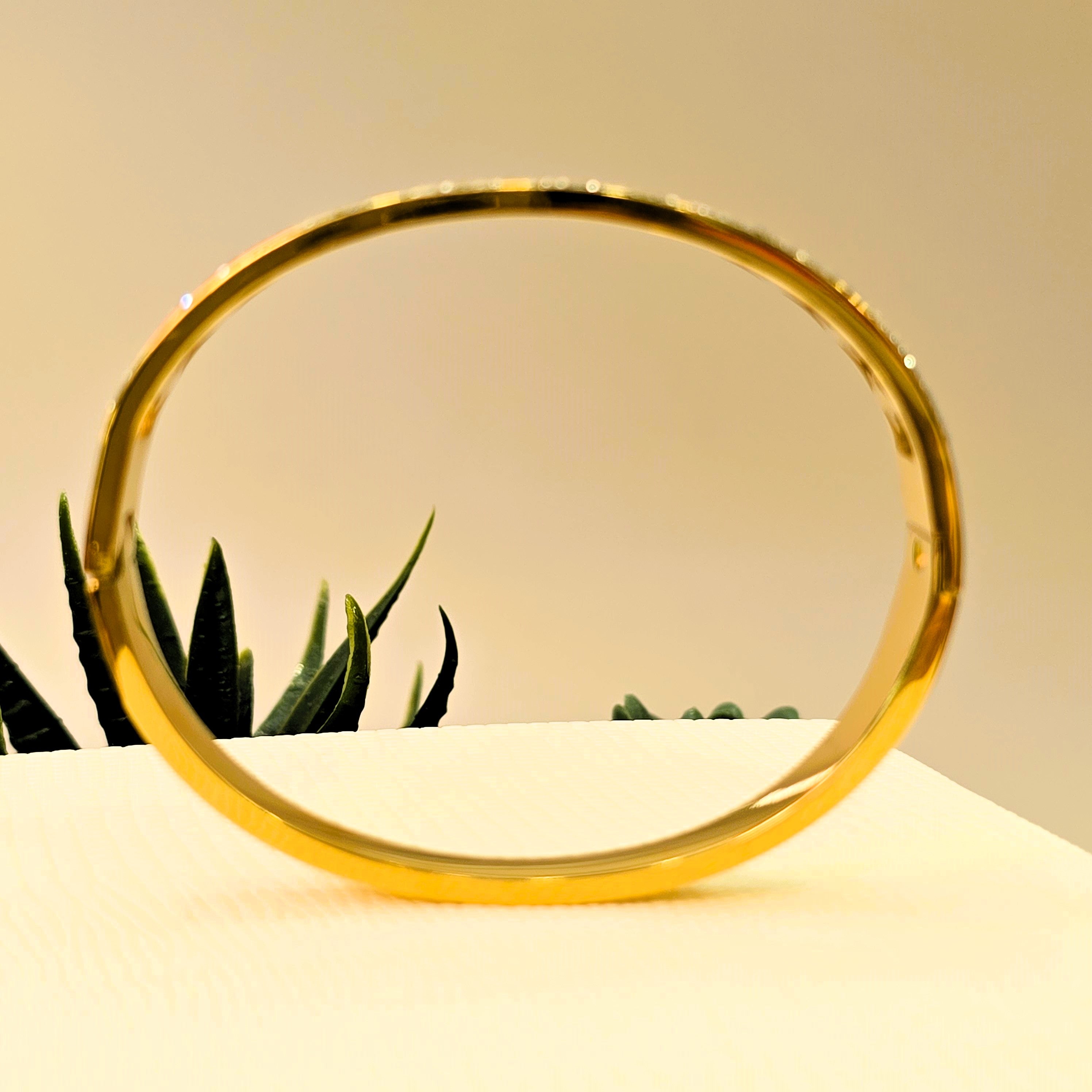 18K Gold-Plated Clover Design CZ Bangle