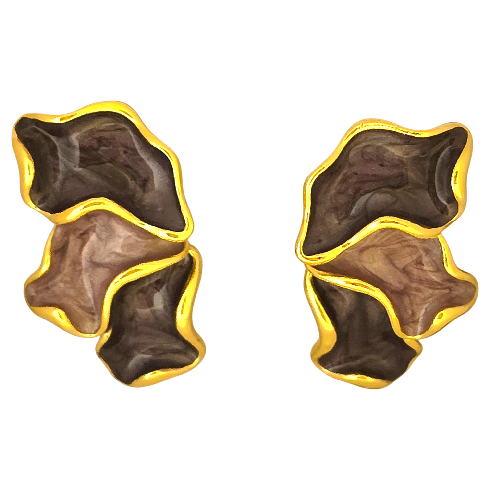 Lavender Noir Wave Stud Earrings