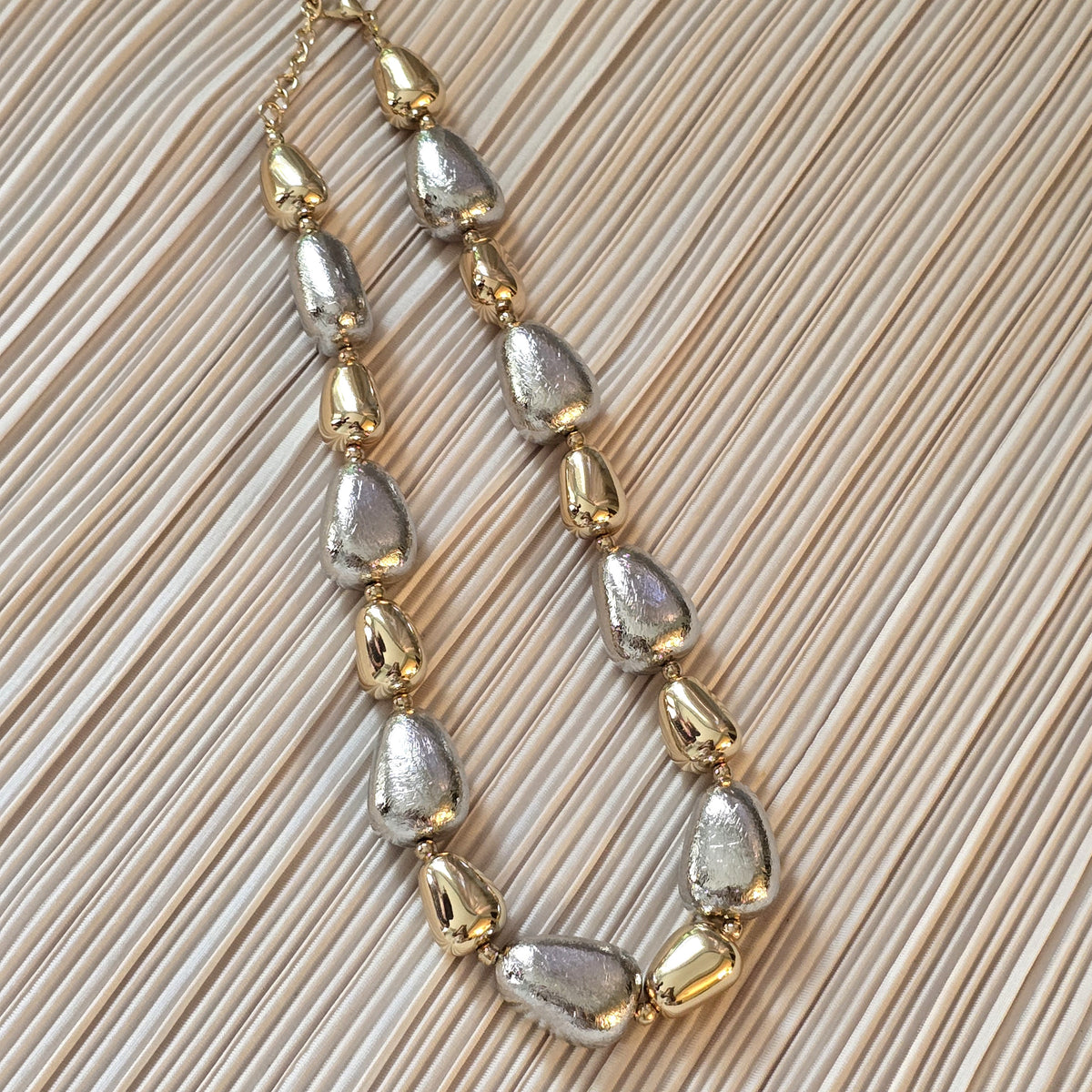 Full Pebble Necklace