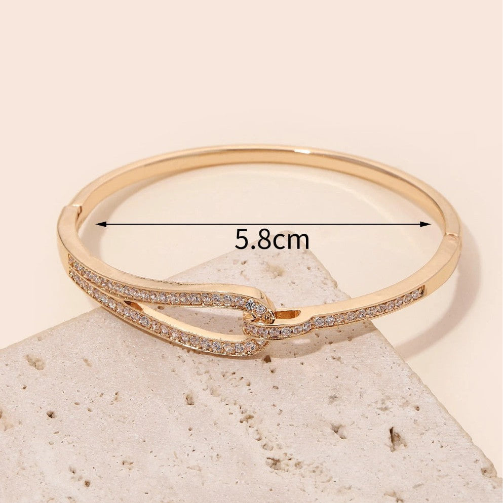 Eternal Love Knot – 18K Gold Plated Crystal Bangle for Women