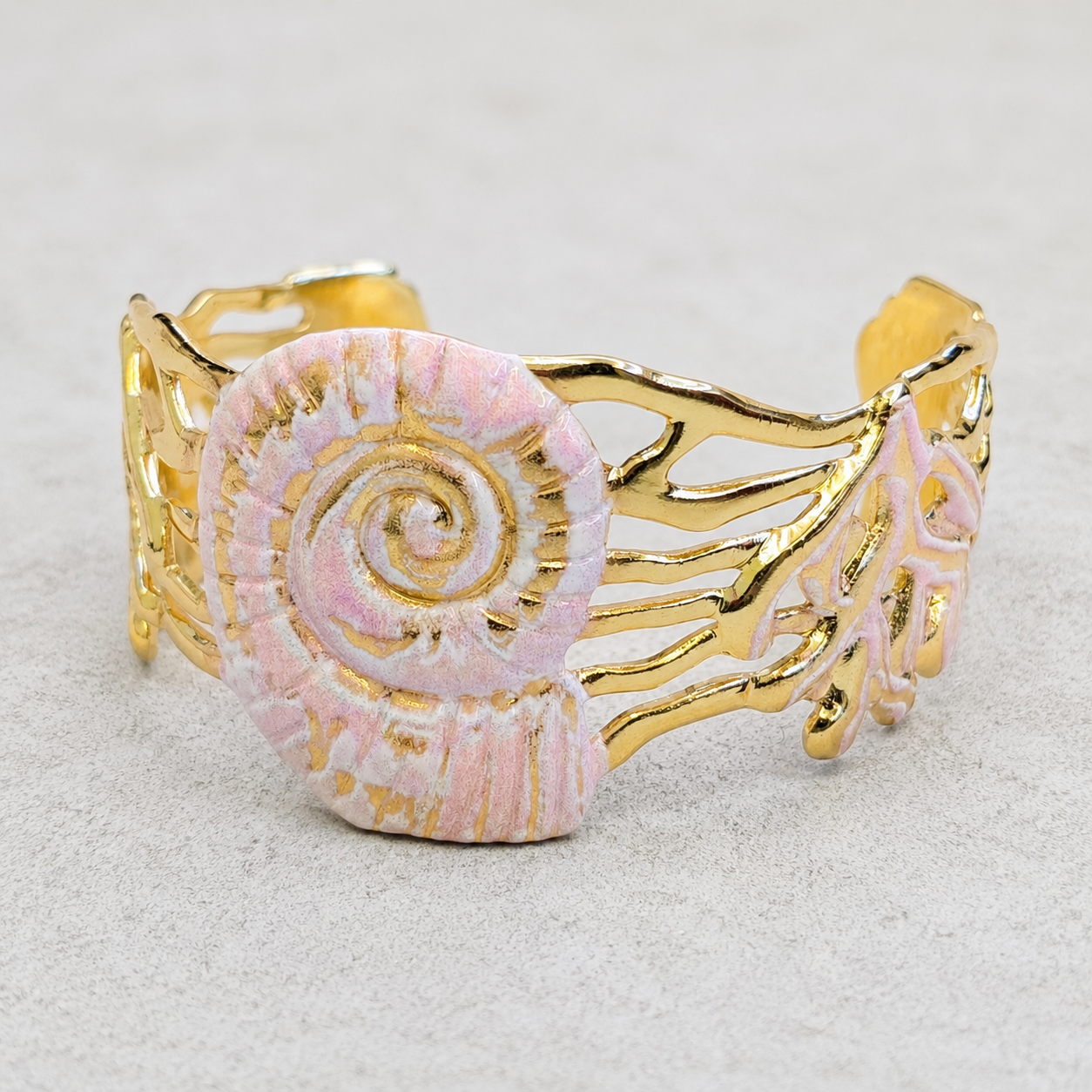 Seashell Spiral Pink Bracelet