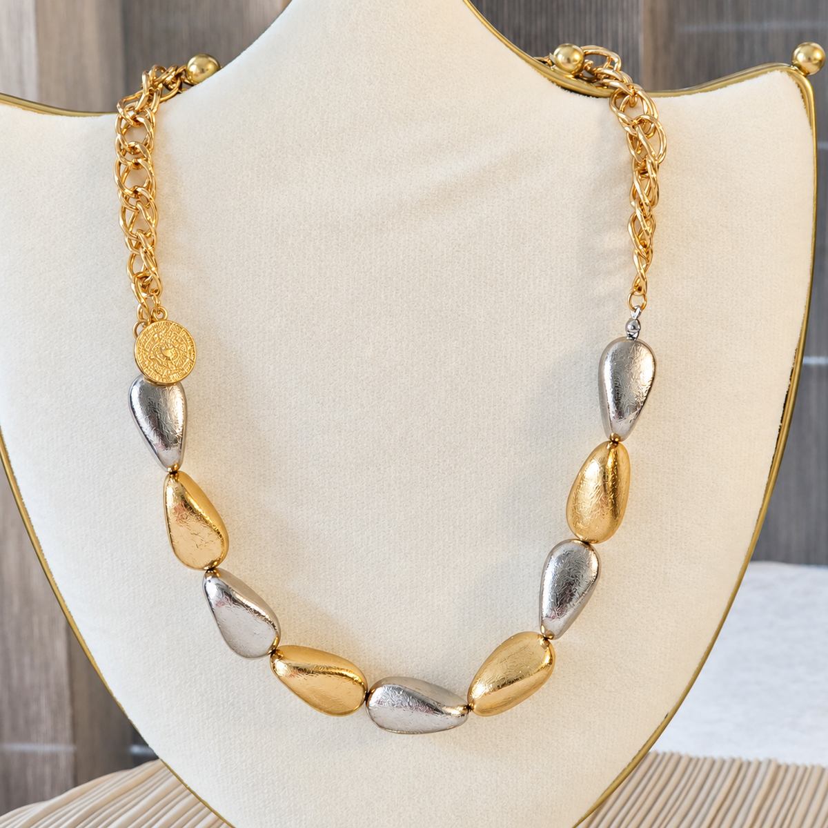 Pebble Necklace