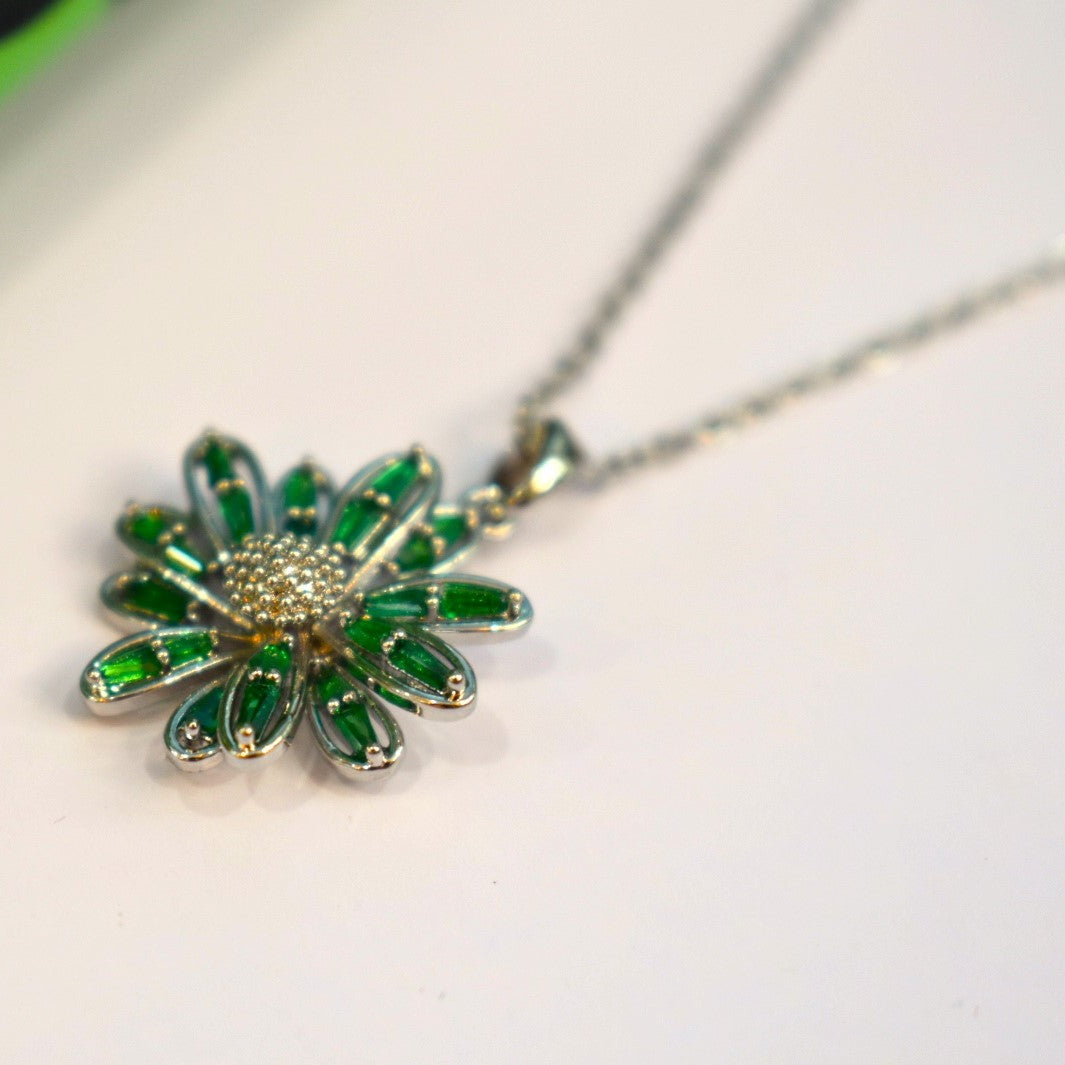 Daisy Green Flower