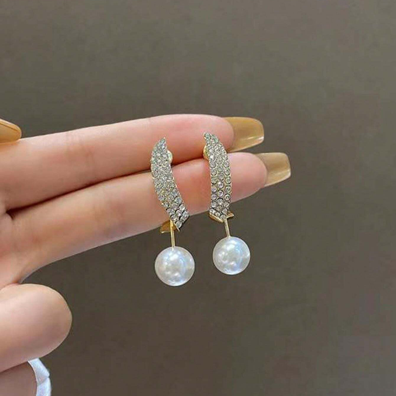 Glimmer Pearl Danglers