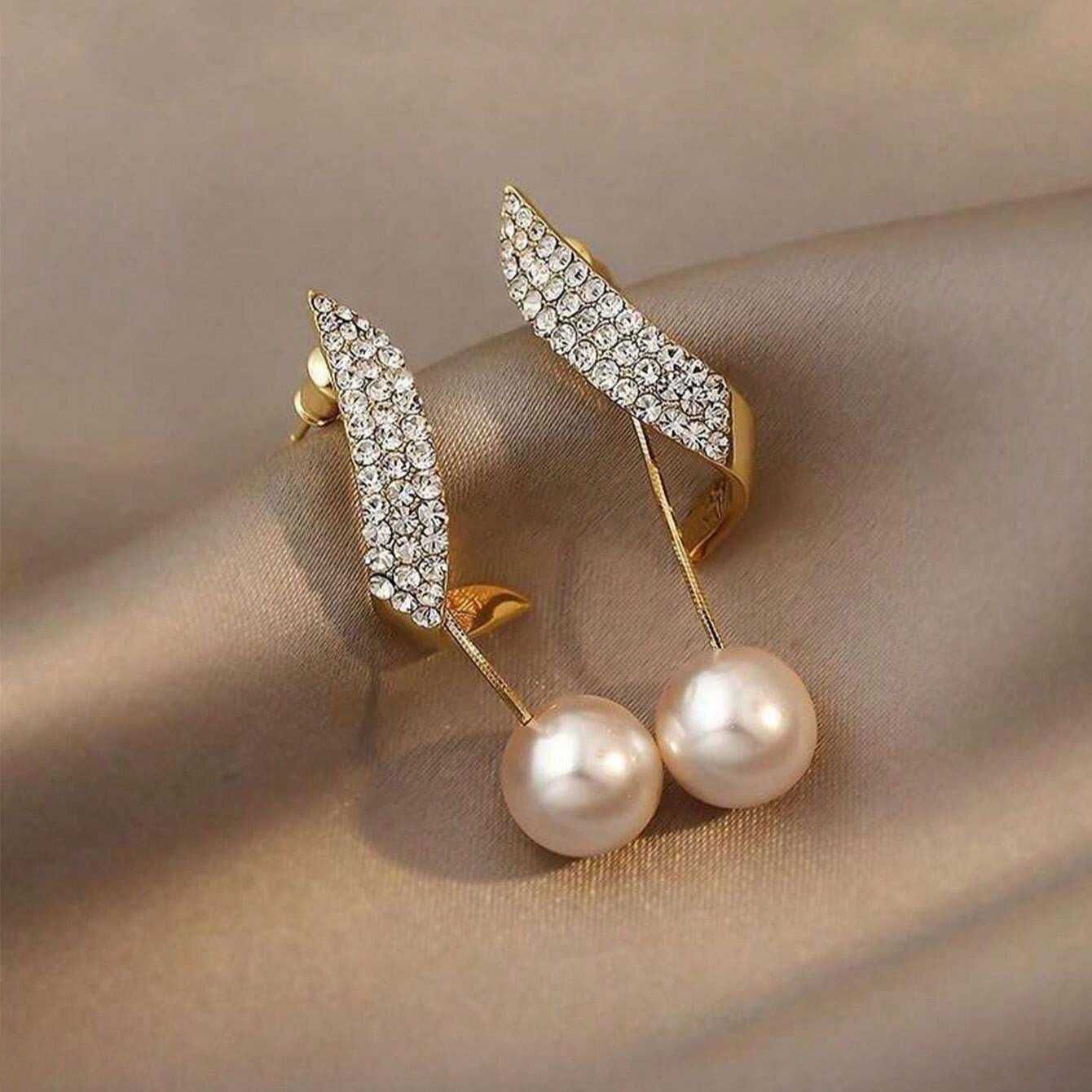 Glimmer Pearl Danglers