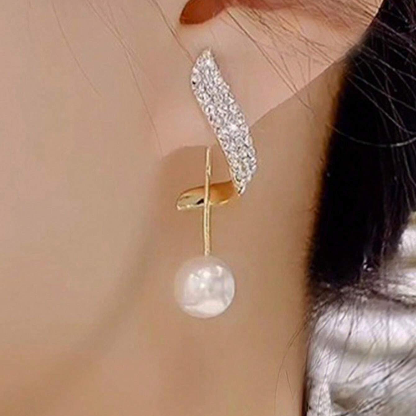 Glimmer Pearl Danglers