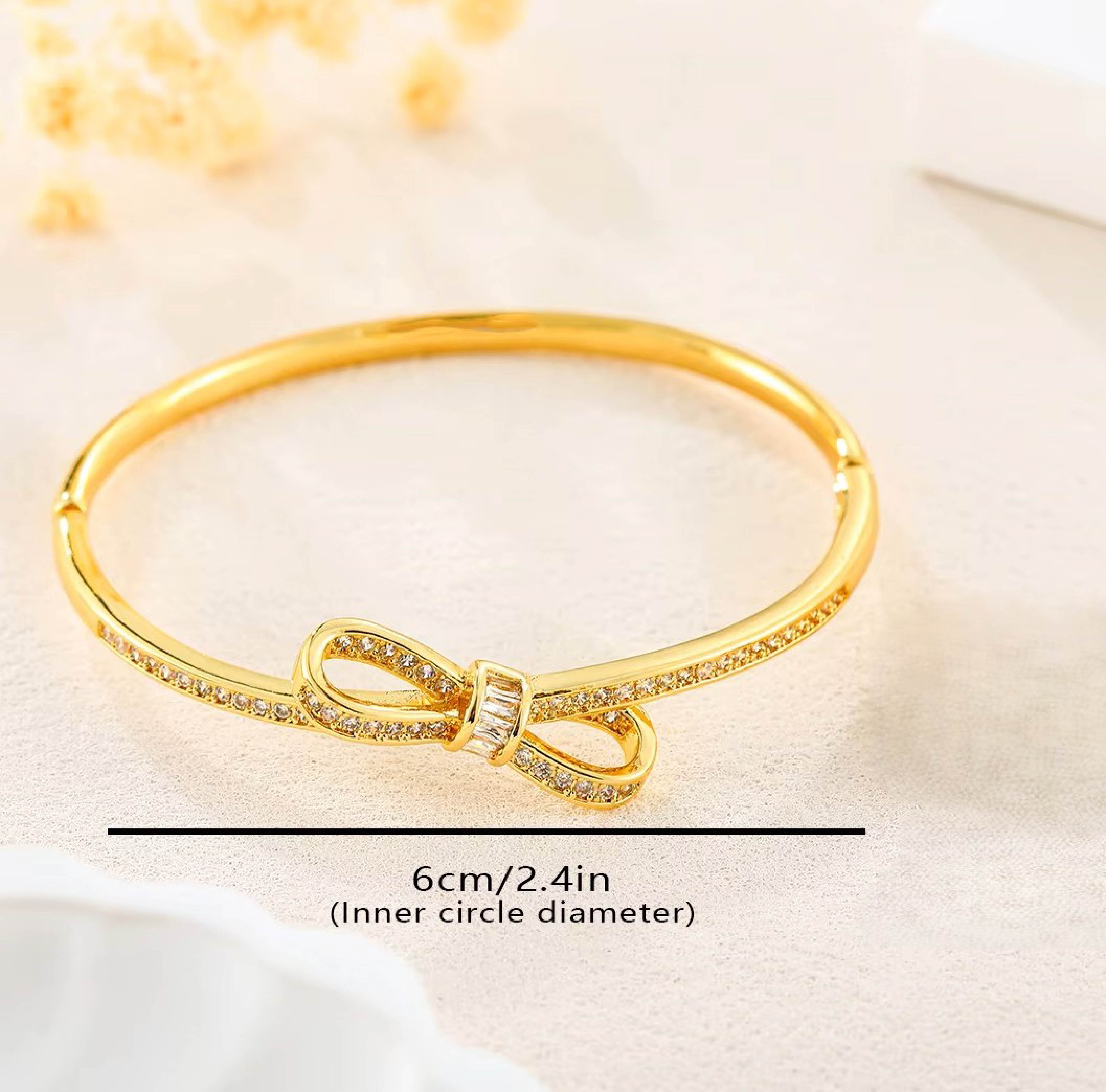 Infinity Knot Gold Bangle