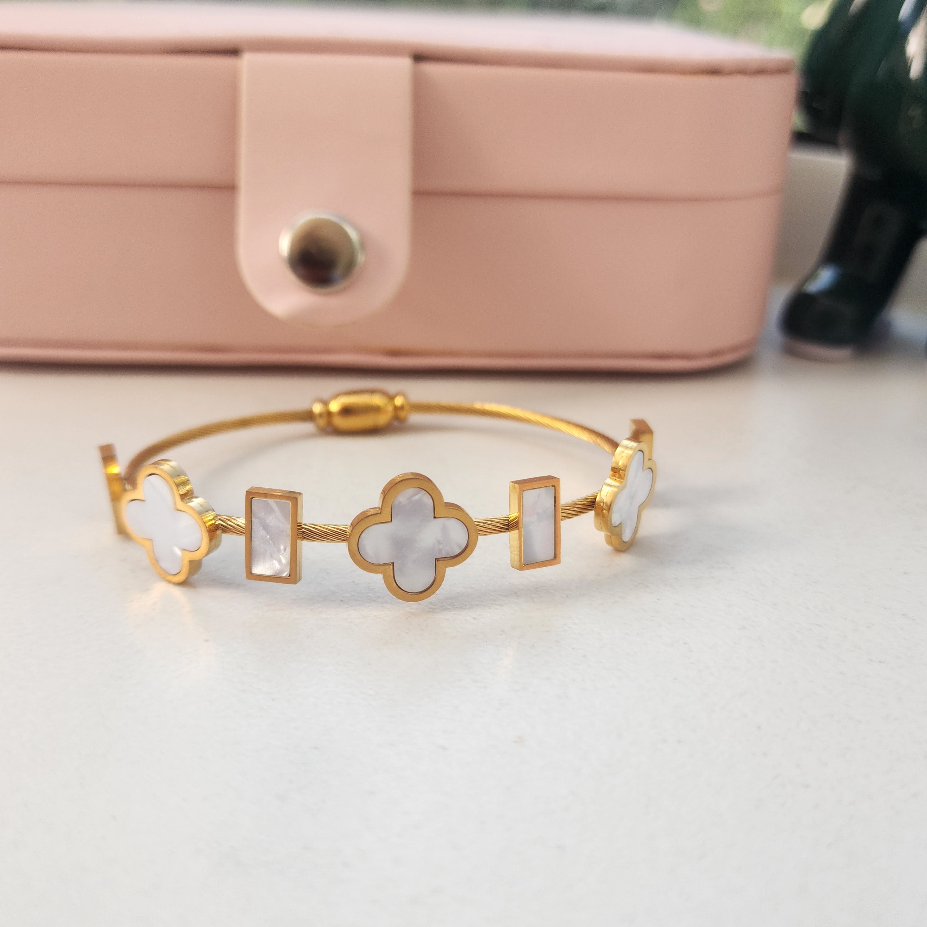 Mother of Pearl Clover Bangle