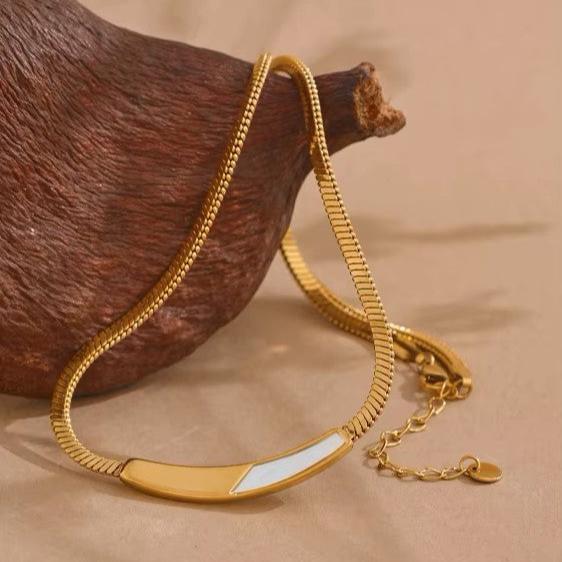 Shell Collar Necklace