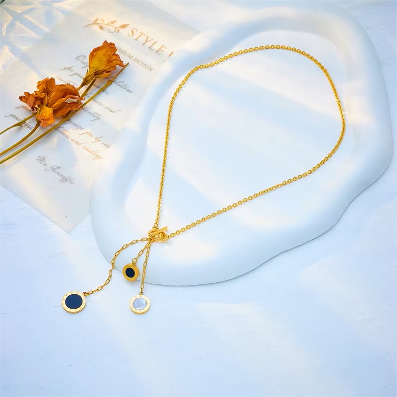 Roman Pendant