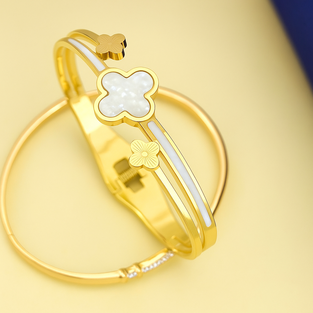 Clover Mother-of-Pearl Bangle