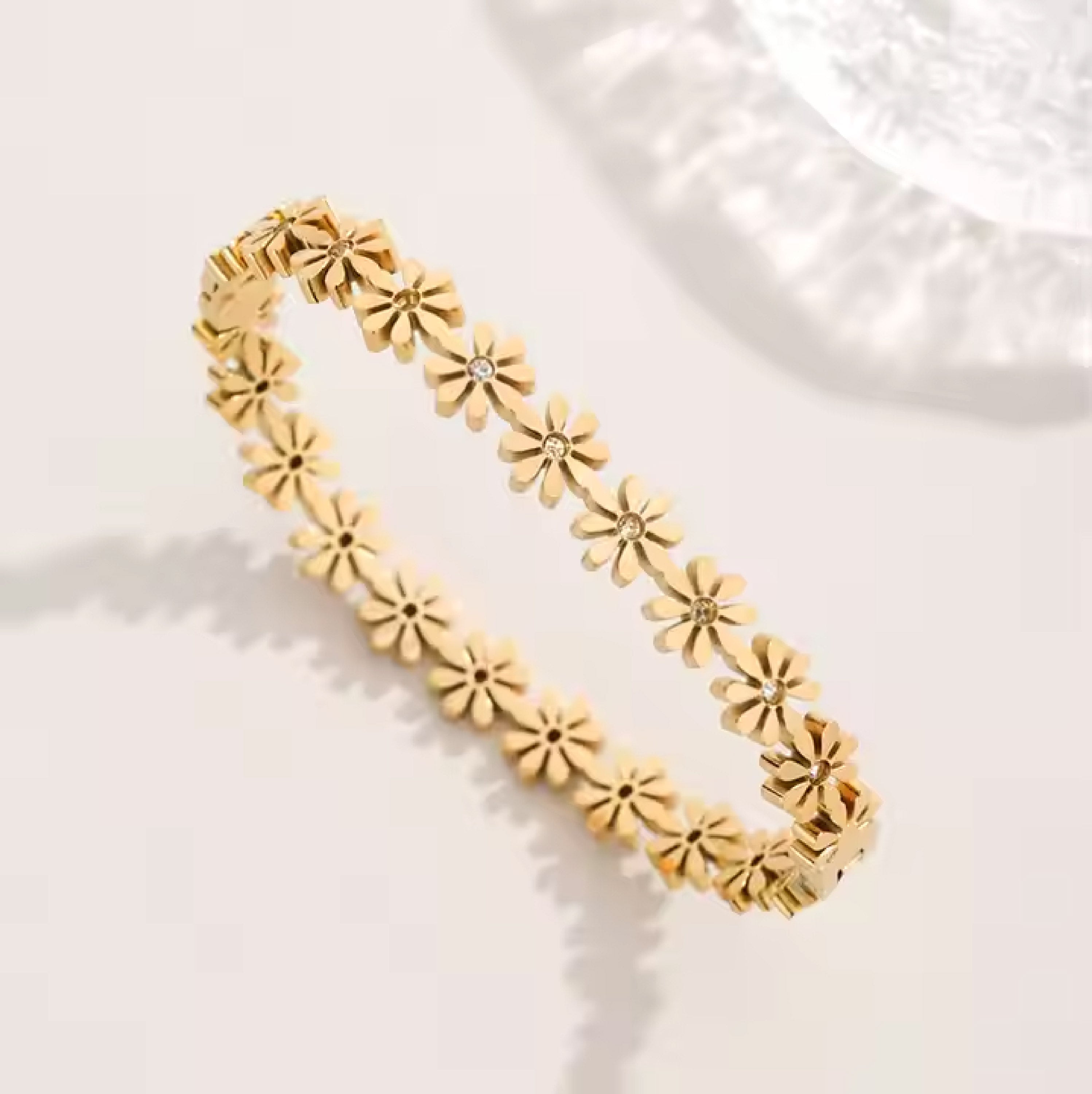 Daisy Flower Bracelet