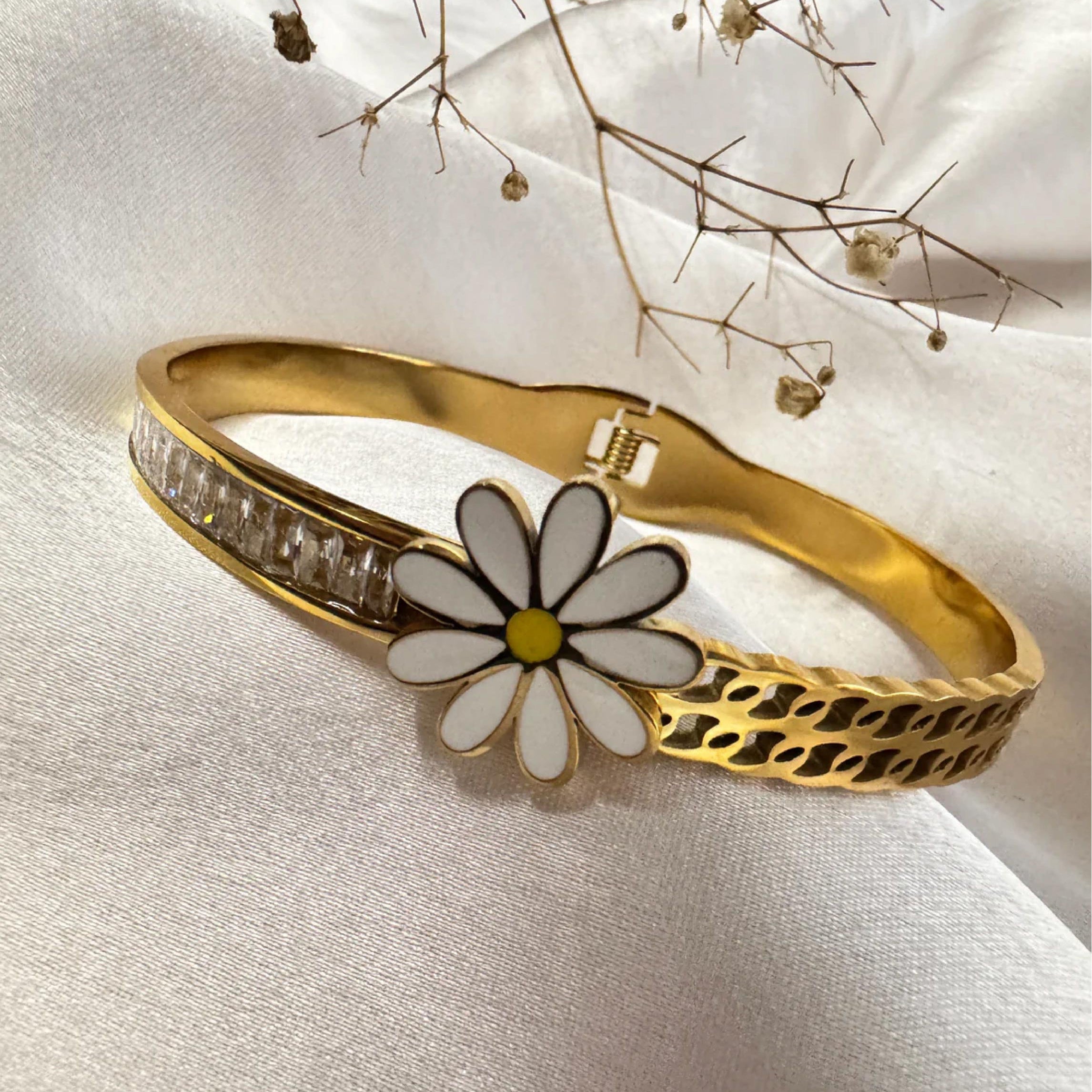 Golden Daisy Charm Bracelet