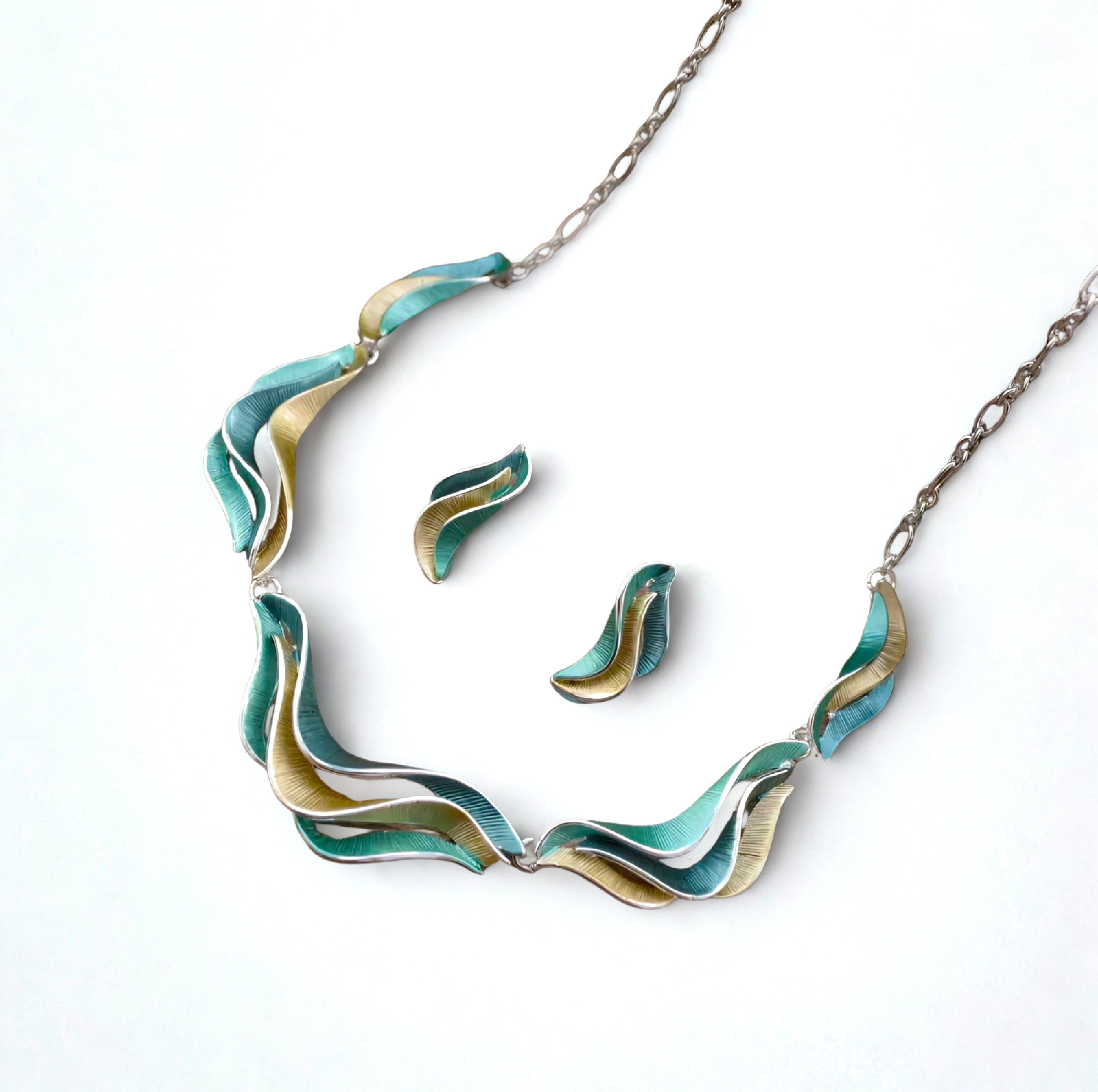 Waves of Nature Necklace Set