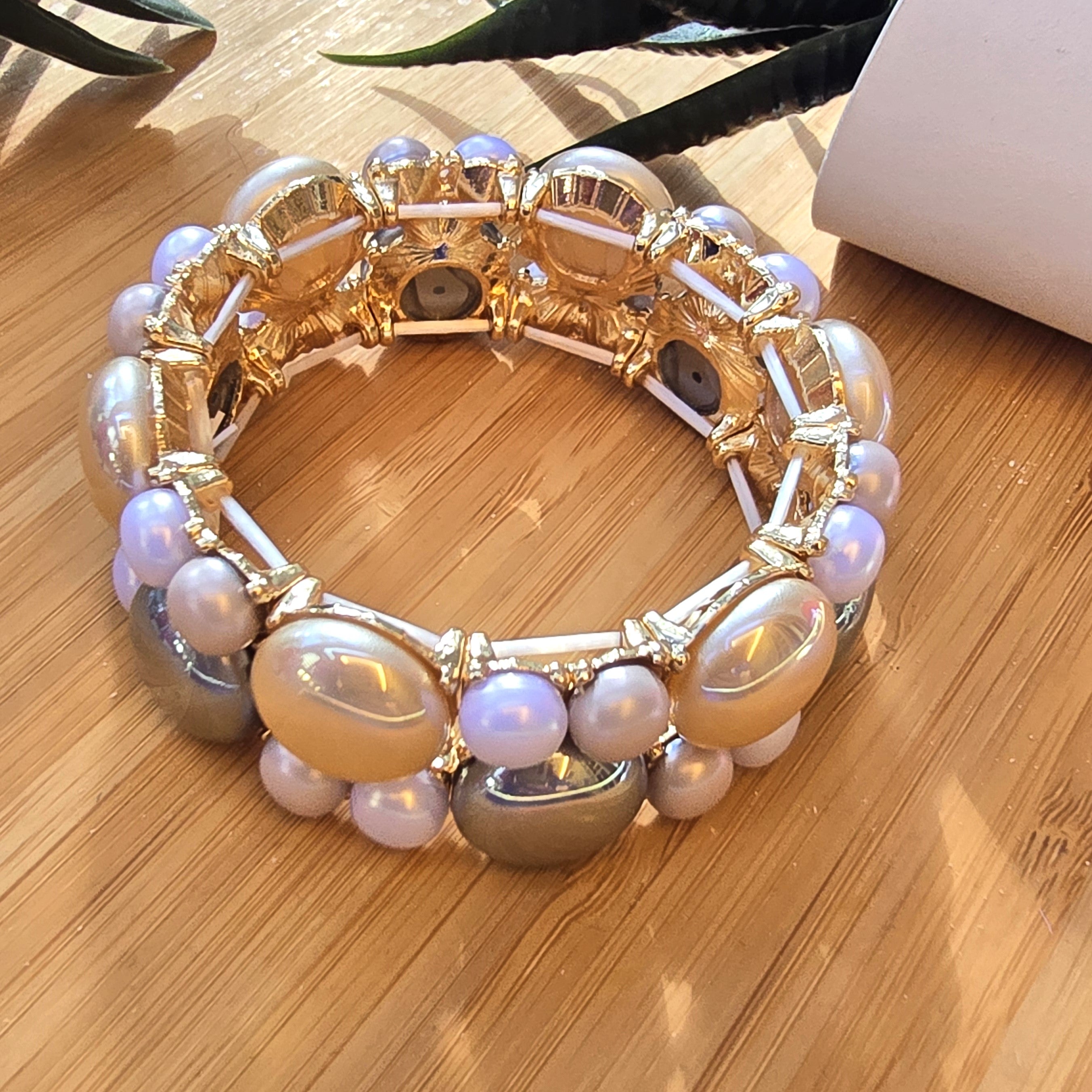 Pearl & Gold Stretchable Bracelet