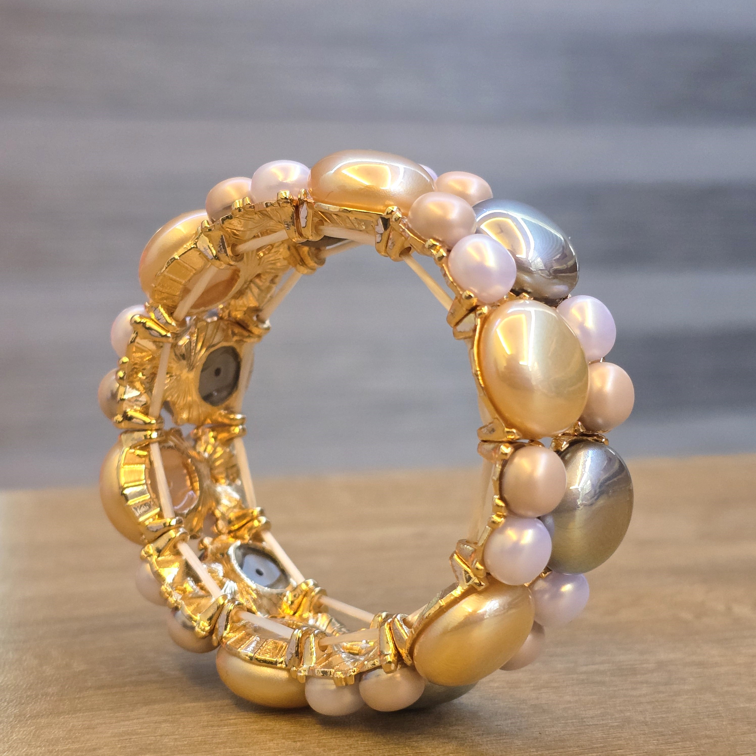 Pearl & Gold Stretchable Bracelet