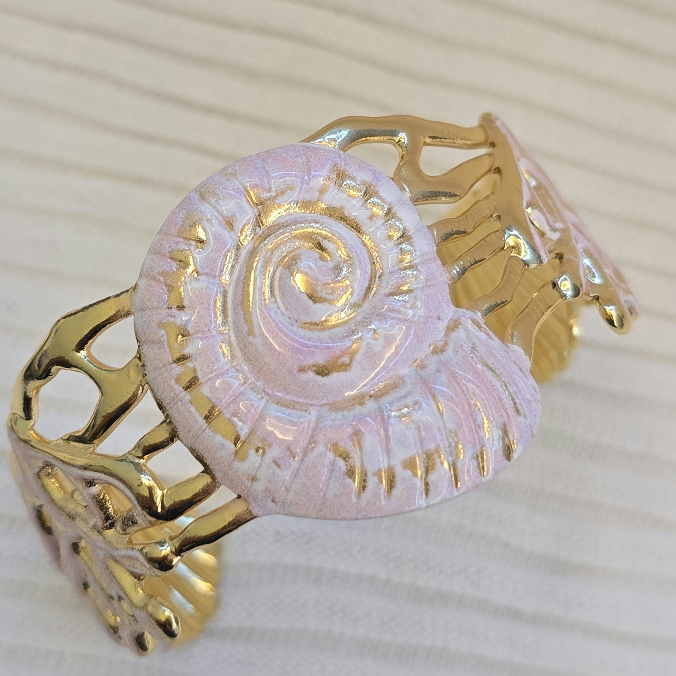 Seashell Spiral Pink Bracelet