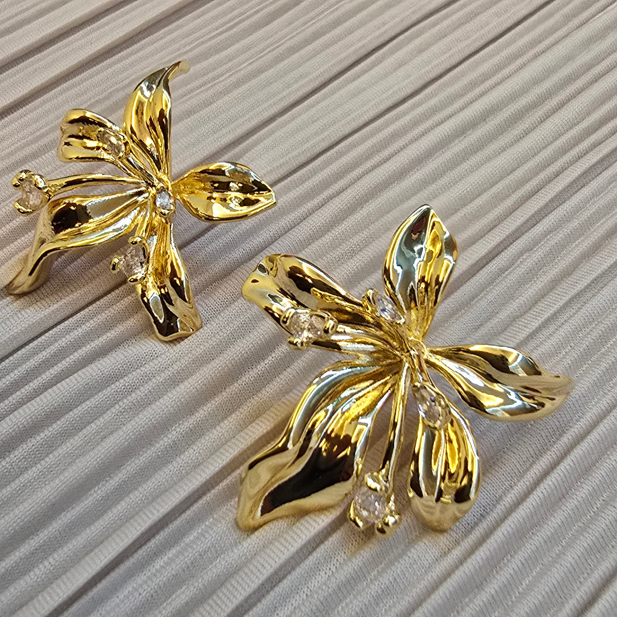 Gold Flower Stud Earrings