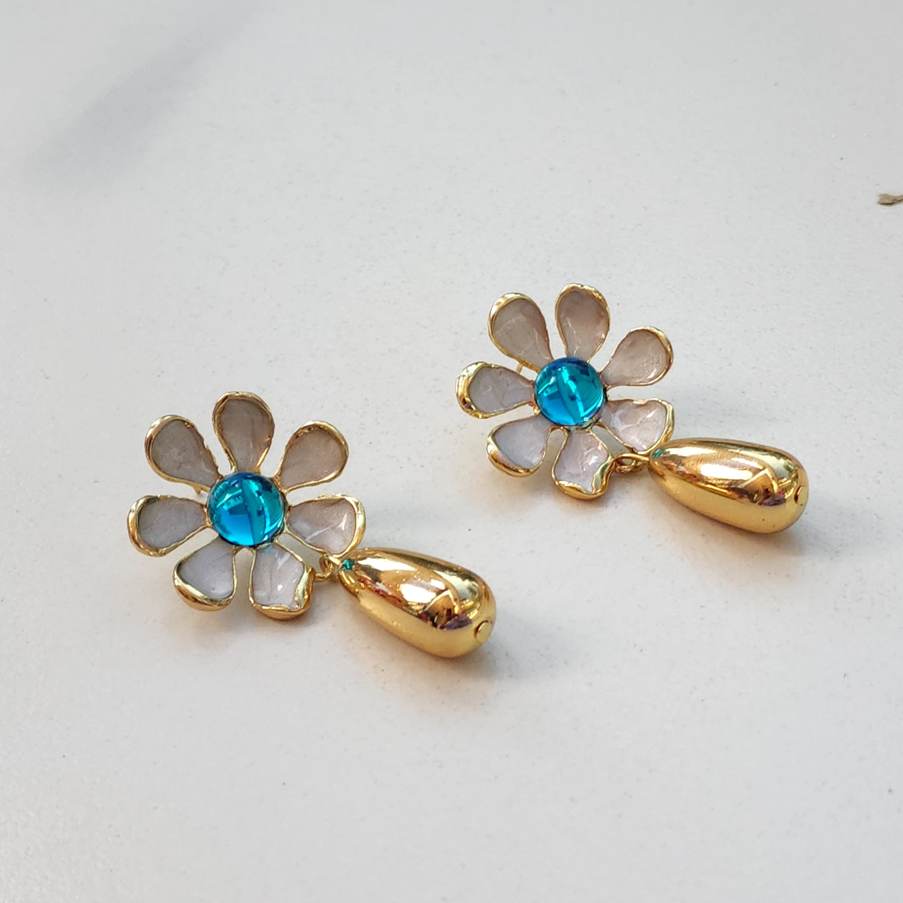 Blue Daisy