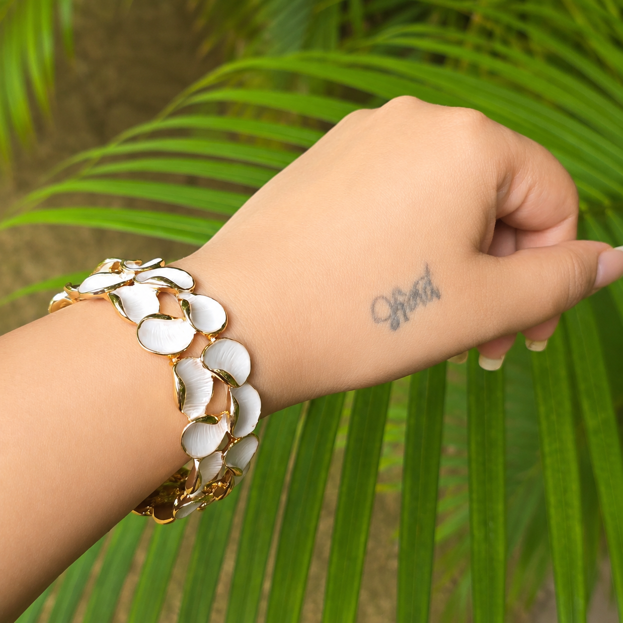 Pearl Petal Stretch Bracelet