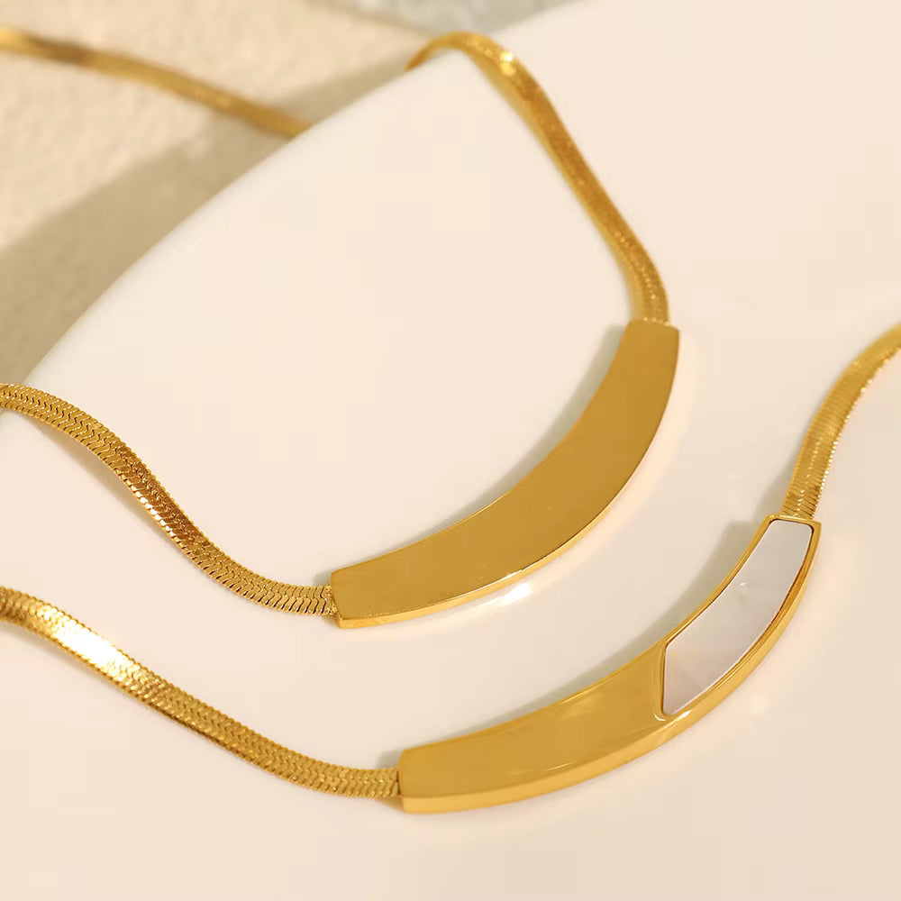 Shell Collar Necklace