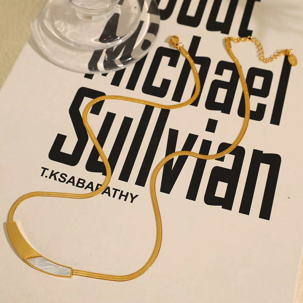 Shell Collar Necklace