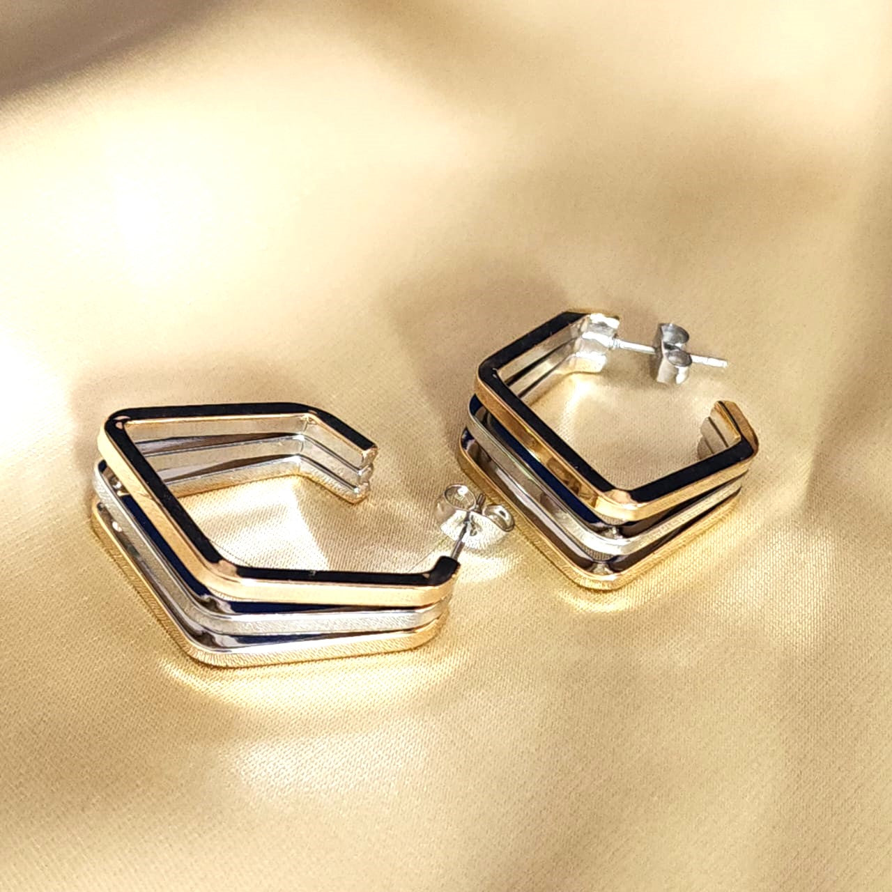 Geometric Dangle
