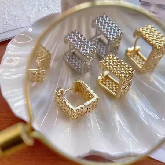 Mesh Square Studs