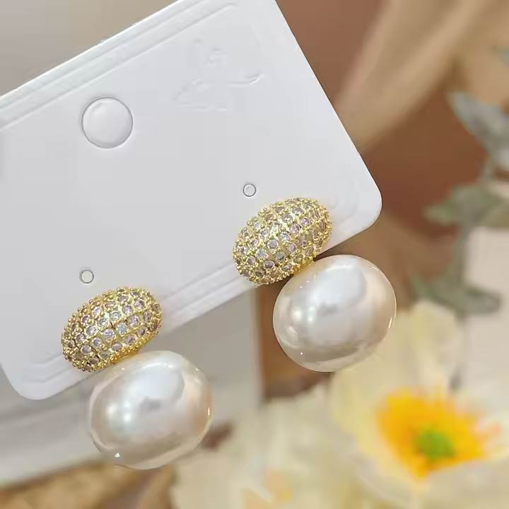 Pearl Studs