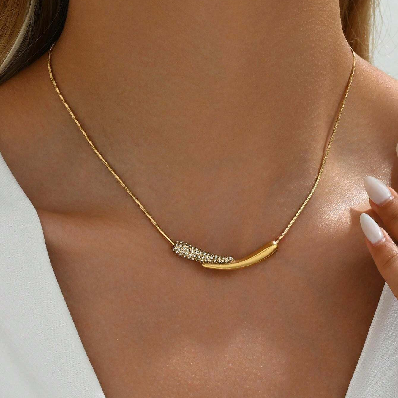 Golden Drift Necklace